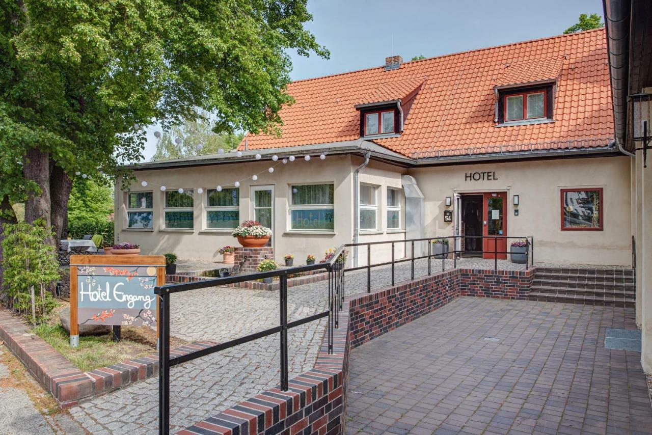 Landhotel Diana Teltow Exteriör bild
